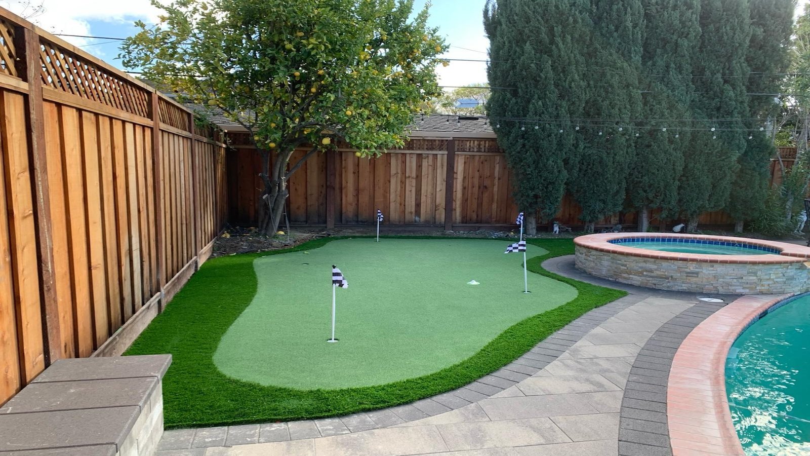 Bellagio Pavers turf putting green